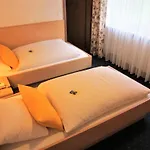 Rodachtal Mit Gaestehaus Katharina * Schwarzenbach am Wald