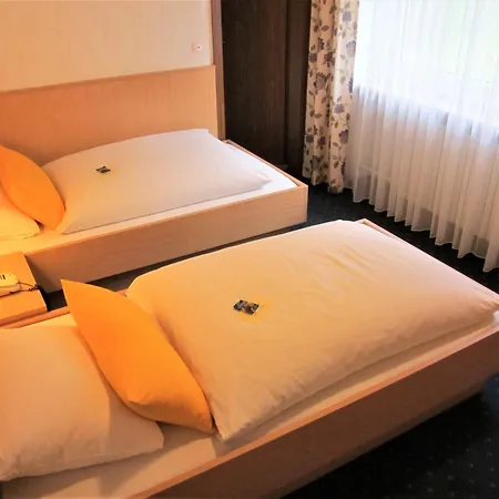 Rodachtal Mit Gaestehaus Katharina * Schwarzenbach am Wald