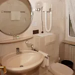 Rodachtal Mit Gaestehaus Katharina Отель *